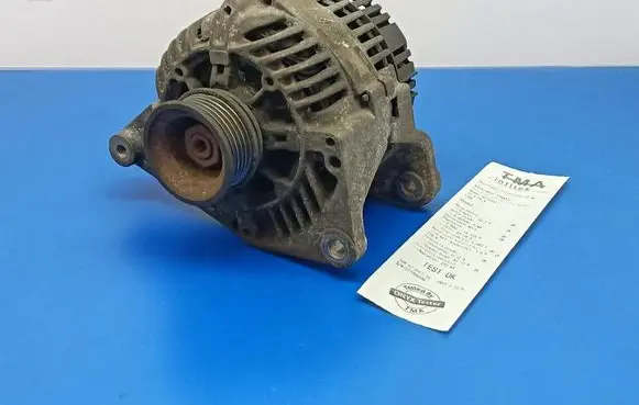 Audi A4 S4 B5 8D Generator/alternator