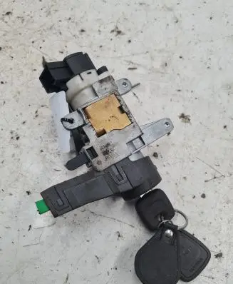 Volvo S60 Ignition lock 8673073