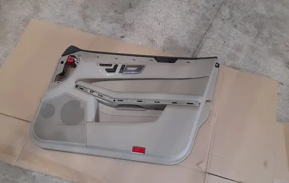 Mercedes-Benz E W212 Front door card panel trim 2127201870