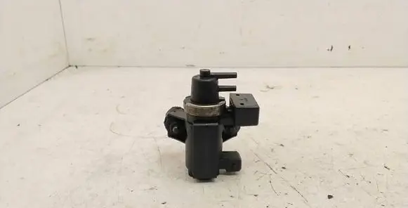 BMW 3 E46 Turbo solenoid valve 72279600 04T052 2247906