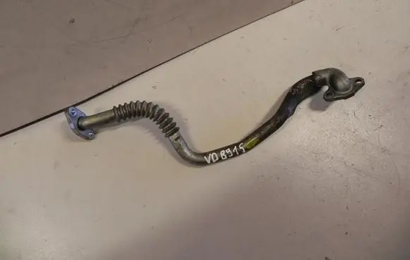 Toyota RAV 4 (XA30) Oil fill pipe VD8915