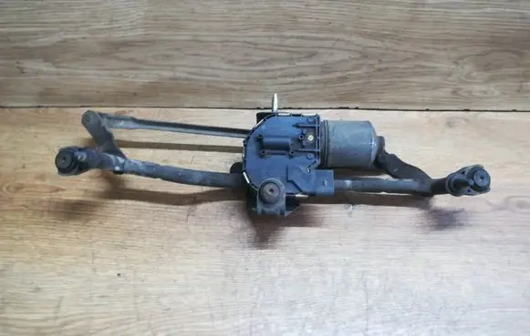 Volkswagen Touran I Front wiper linkage and motor 2K1955119C 2K1955023G 0390241977