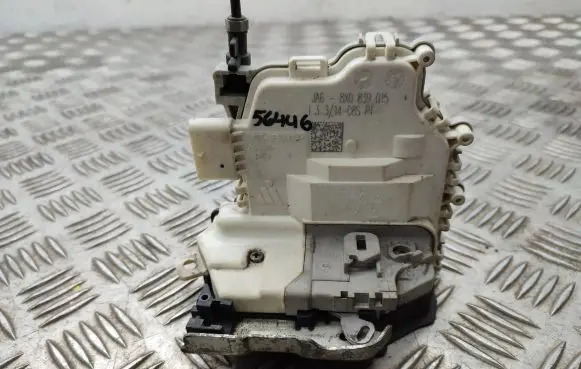 Audi A1 Rear door lock 8X0839015