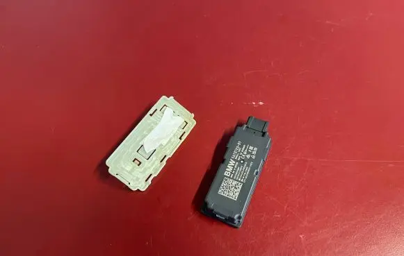 BMW X1 U11 Aerial antenna amplifier 5A707E0 5A320A9 61355A320A9