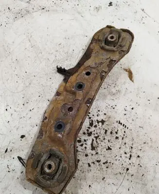 Honda CR-V Gearbox mounting bracket