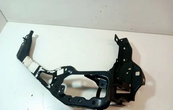 BMW 1 F40 Headlight/headlamp mounting bracket 7459881