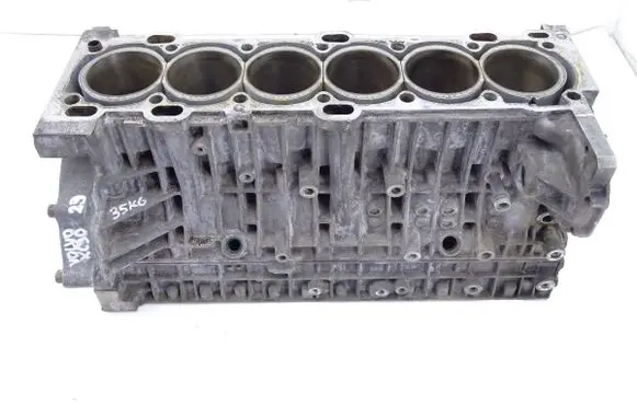 Volvo XC90 Engine block 01001752