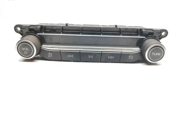 Head unit multimedia control