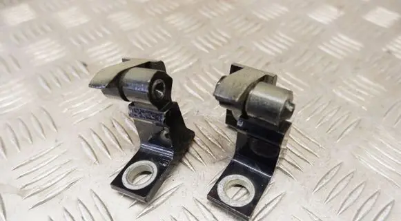 Rear door hinge set