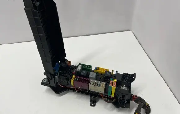 Mercedes-Benz Vito Viano W447 Fuse module A4475460064