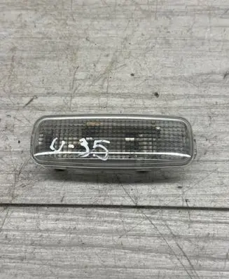Audi A6 S6 C5 4B Other interior light 4D0947105A