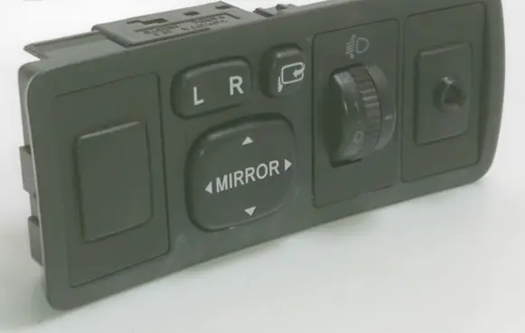 Wing mirror switch