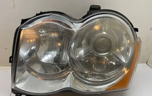 Jeep Grand Cherokee (WK) Headlight/headlamp 55079003AD Xenon.HB3.EURO