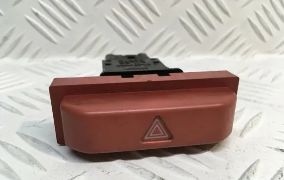 Nissan X-Trail T30 Hazard light switch 06016
