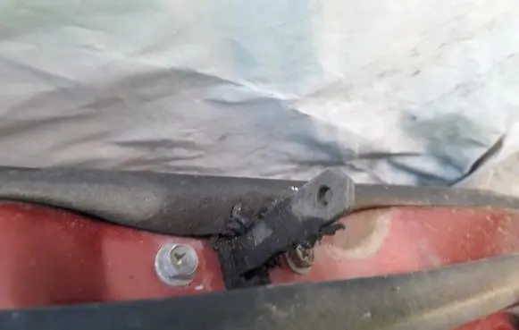 Nissan Almera Rear door check strap stopper