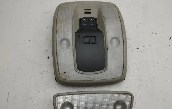 Volvo V50 Front seat light 9070097