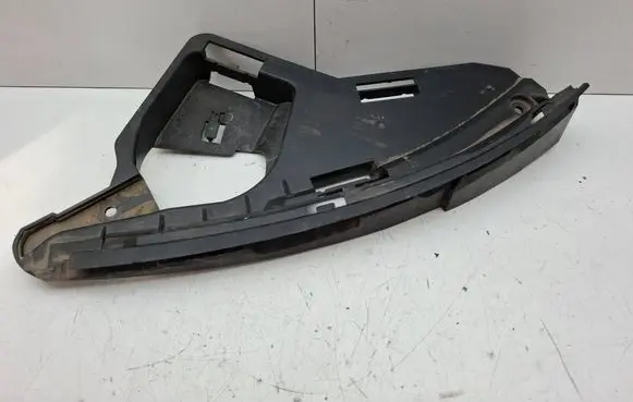 Headlight/headlamp mounting bracket