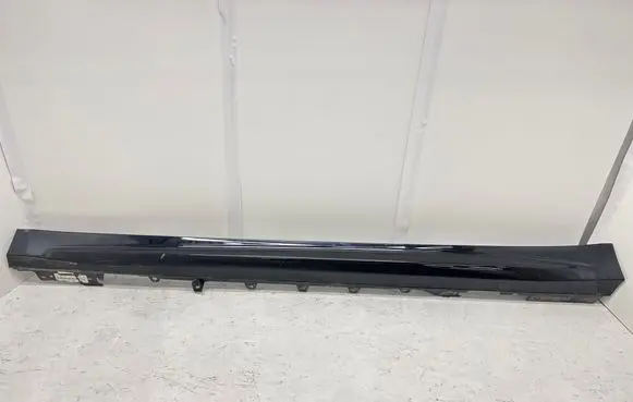 BMW 4 F36 Gran coupe Sill 8060373