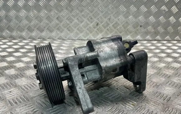 BMW 5 GT F07 Power steering pump 6796491