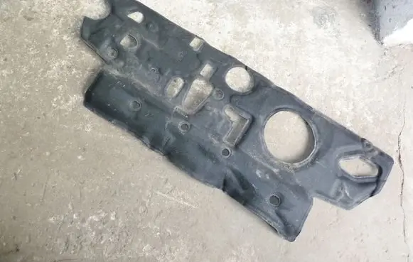 Suzuki Swift II Front sound insulation 