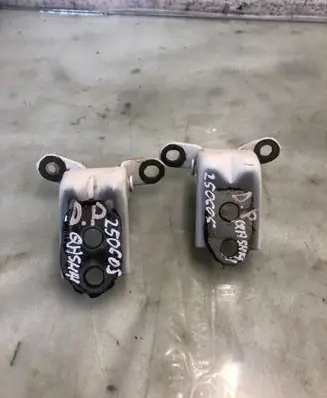 Nissan Qashqai J12 Front door hinge set 