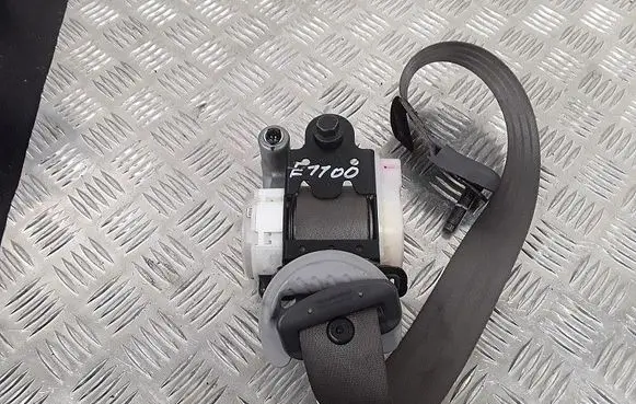 KIA Rio Front seatbelt 88870-1g100