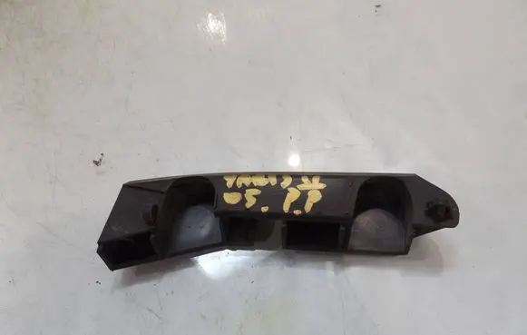 Toyota Yaris Sill supporting ledge 52422-52010