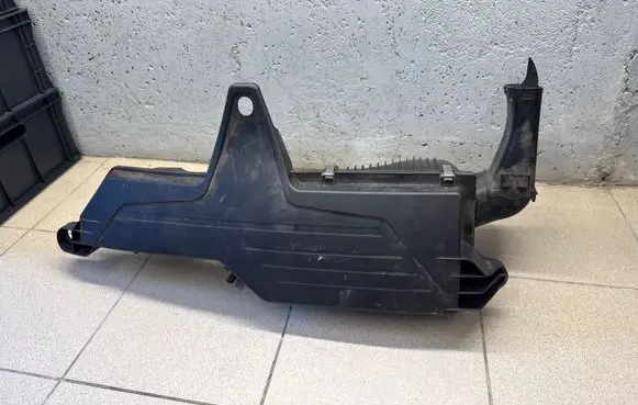 BMW 4 F32 F33 Air intake duct part 8578649