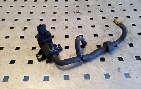 Peugeot 3008 I Vacuum valve 9665558580