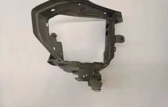 Volkswagen Touareg III Headlight/headlamp mounting bracket 760821108