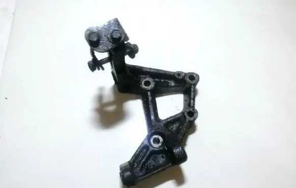 Honda Accord Engine mounting bracket