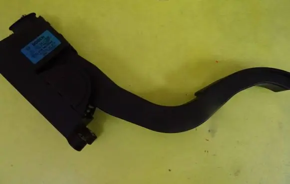 KIA Carnival Accelerator throttle pedal 0281002541