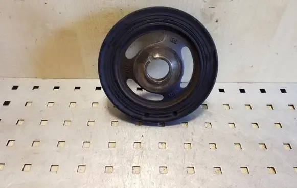 Peugeot 5008 Crankshaft pulley E110124A