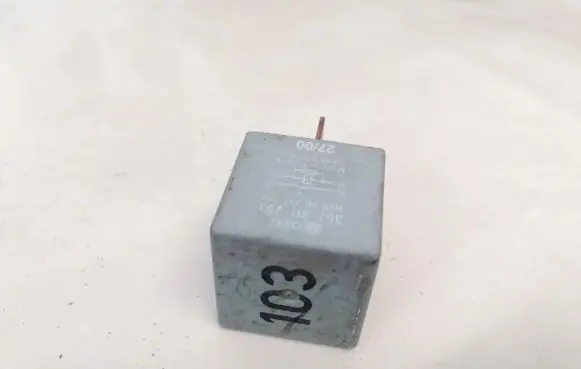 Seat Alhambra (Mk1) Other relay 357911253 wl050237003