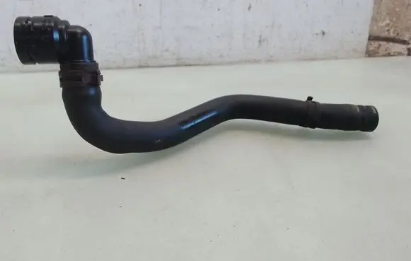 Volkswagen Golf Plus Engine coolant pipe/hose