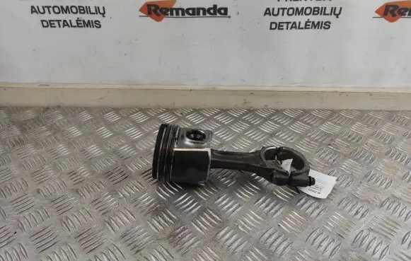 Iveco Daily 6th gen Piston with connecting rod
