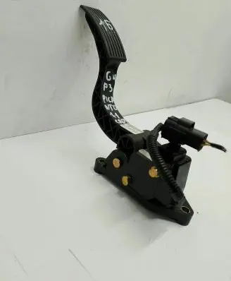 Hyundai Getz Accelerator throttle pedal 327261C800