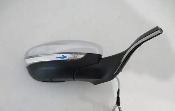 Peugeot 2008 I Front door electric wing mirror 11PIN