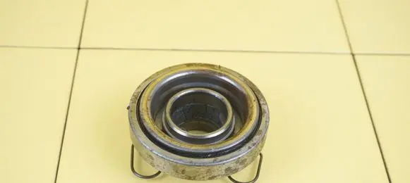 Nissan Navara D23 clutch release bearing YS23
