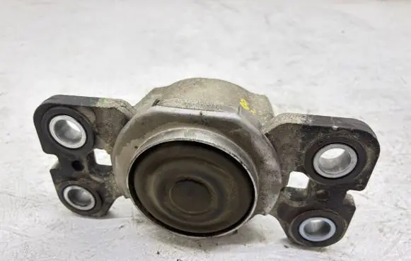 Volvo S80 Engine mount bracket 6G927M121