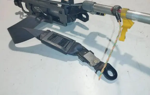 Volvo XC70 Front seatbelt
