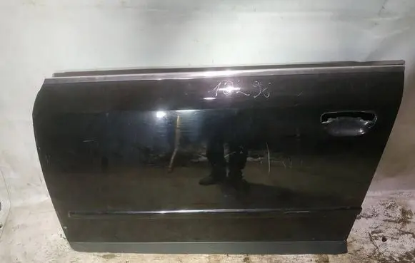 Audi A4 S4 B6 8E 8H Front door juodos