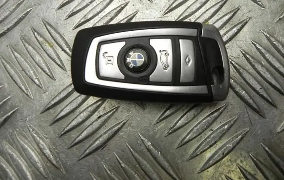 BMW 6 F12 F13 Ignition key/card 9226935 M4530