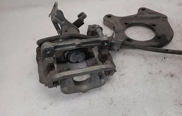 Chevrolet Volt II Rear brake caliper