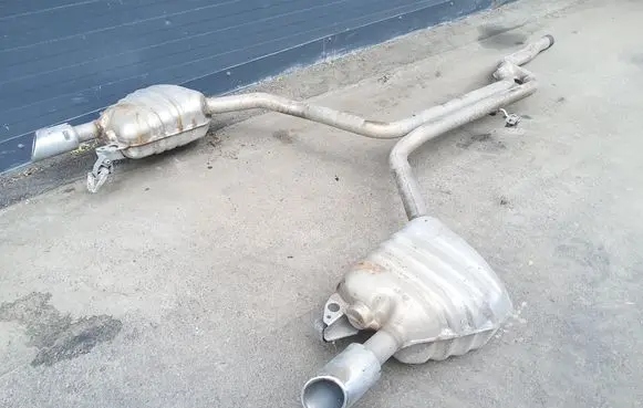 Muffler/silencer