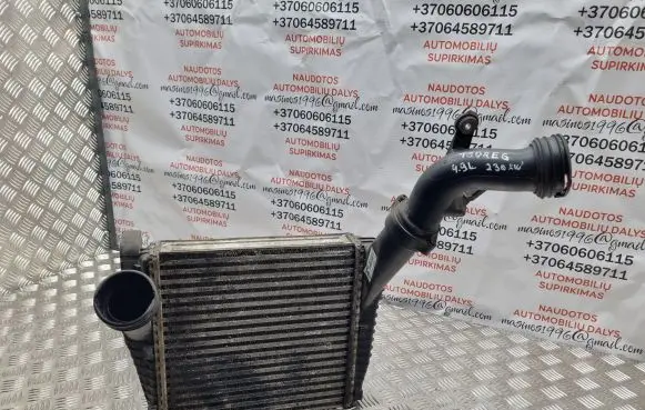 Volkswagen Touareg I Intercooler radiator 7L0145804A