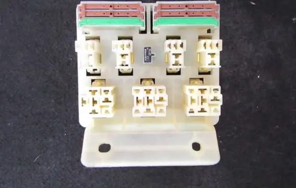 Mitsubishi Carisma Fuse box set