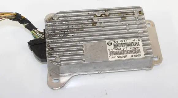 BMW 5 F10 F11 Suspension control unit/module 6799659 2840304818300 000516502