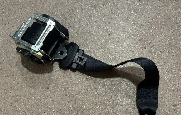 Porsche Taycan 9J1 Rear seatbelt 9J1857805E