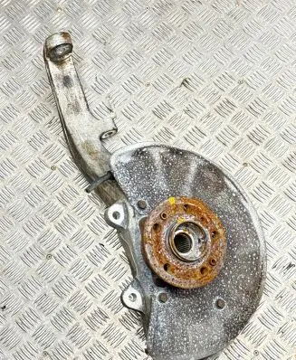 Mercedes-Benz GLS X166 Front wheel hub 16610